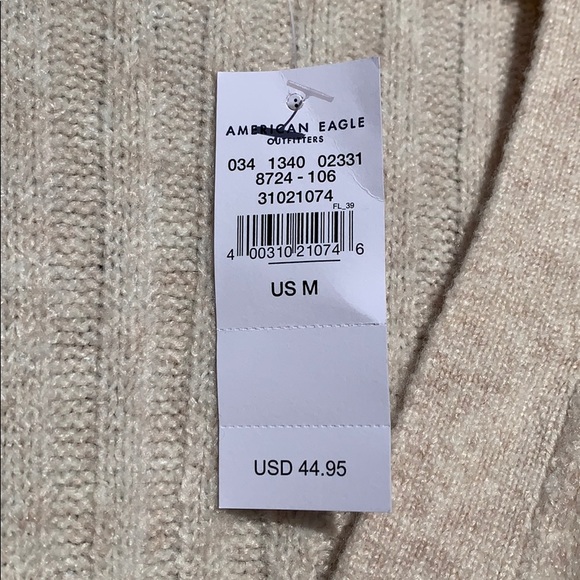 sweater - Picture 4 of 4